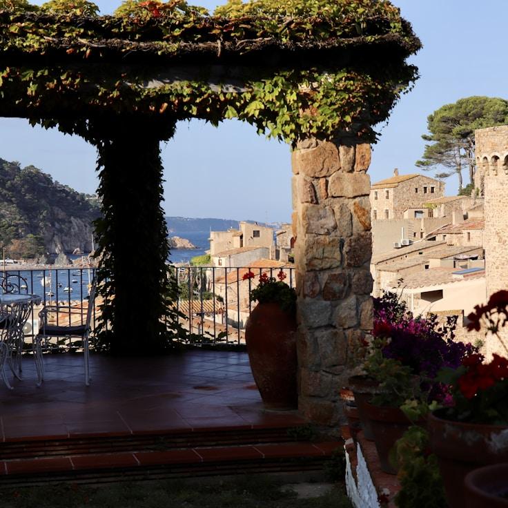 Outdoor terrace seating suitable for families in Zürich